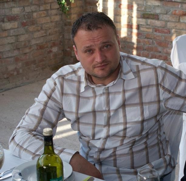 Iskrica kontakt iskrica kontakt