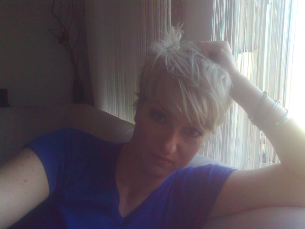 Iskrica profili sa slikama žene