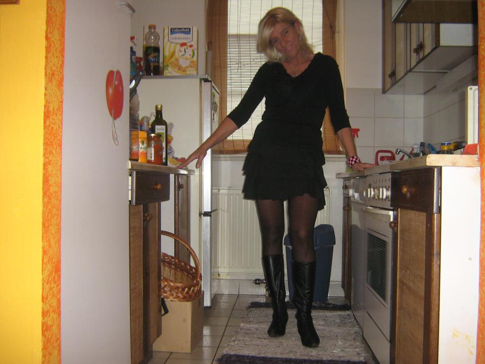 Iskrica profili sa slikama žene