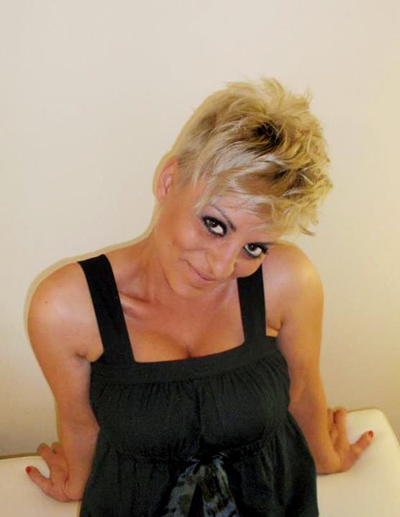 Iskrica profili sa slikama žene